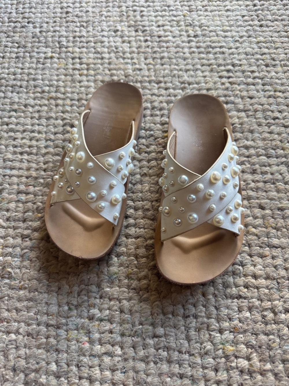 Link Comfort Cream Crisscross Slide Sandals